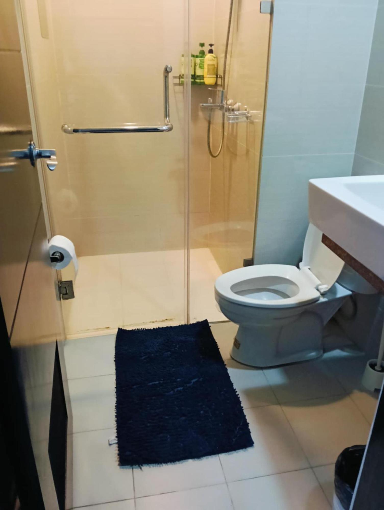 81 Newport Boulevard Cluster 4 - 8F Across Naia Airport, Terminal 3 Pasay Exterior photo